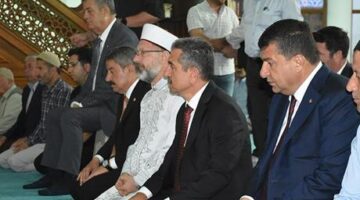 Diyanet İşleri Başkanı Erbaş orman yangınlarının sona ermesi için dua etti