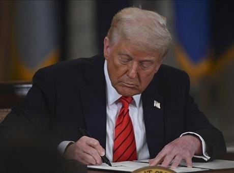 Donald Trump, 12 yeni ülkeye yönelik tarife mektuplarını paylaştı