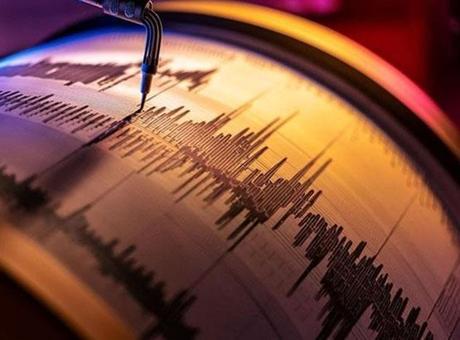 Endonezya’da 6,5 büyüklüğünde deprem