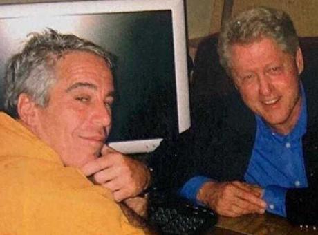 Epstein’ın doğum günü defterinde eski Başkan Clinton’dan şaşırtan mesaj!