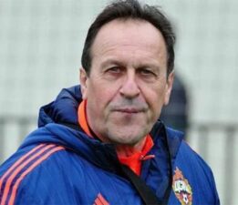 Eski futbolcu direksiyon başında bayıldı, kaza yaptı