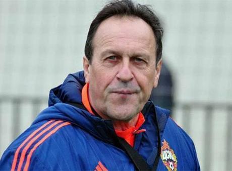 Eski futbolcu direksiyon başında bayıldı, kaza yaptı