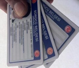 Eski tip sürücü belgelerinin yenilenmesi için verilen süre yarın sona eriyor