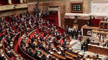 Fransa’da usulsüzlük krizi: 3 vekil siyasetten men edildi!