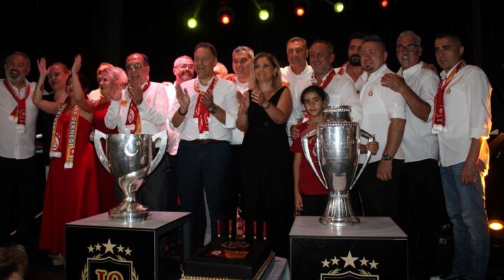 Galatasaray’ın şampiyonluk kupaları Kuşadası’nda