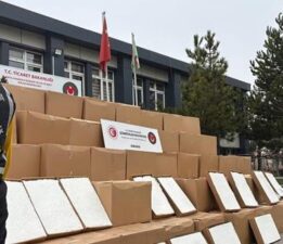 Gümrük Muhafaza ekipleri ‘dumansız Türkiye’ hedefiyle kaçakçılığa geçit vermedi