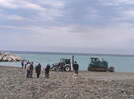Güneşlenirken canından oldu! Kepçe operatörü tutuklandı