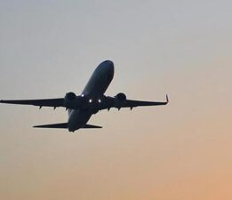 Hindistan’daki kazadan sonra alarm verildi: Uçaklarda yakıt anahtarları incelemede!
