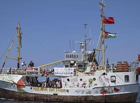 İsrail’in engellemelerinin ardından Hanzala aktivistlerinin avukatlarla görüştüğü bildirildi