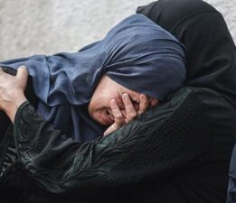 İSRAİL’İN GAZZE SALDIRILARINDA ARALARINDA ÇOCUKLARIN DA OLDUĞU 39 FİLİSTİNLİ HAYATINI KAYBETTİ