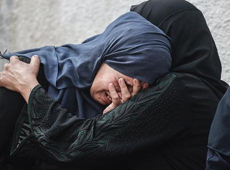 İSRAİL’İN GAZZE SALDIRILARINDA ARALARINDA ÇOCUKLARIN DA OLDUĞU 39 FİLİSTİNLİ HAYATINI KAYBETTİ