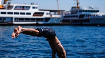 İstanbul yanıyor! Termometreler tavan yaptı, vatandaş denize akın etti