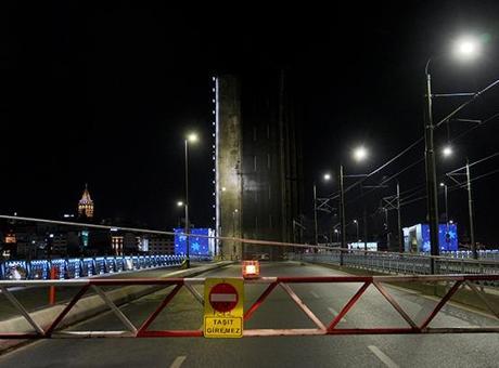 İstanbul’da Yeni Galata Köprüsü trafiğe kapatıldı