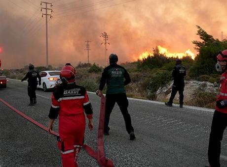 İzmir Valisi Elban’dan Çeşme yangınına ilişkin açıklama