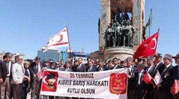 Kıbrıs Barış Harekatı’nın 51’inci yılında Taksim’de tören düzenlendi