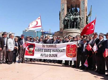 Kıbrıs Barış Harekatı’nın 51’inci yılında Taksim’de tören düzenlendi