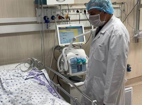 Kursk’taki plaj saldırısında yaralanan çocuk Moskova’ya sevk edilirken hayatını kaybetti