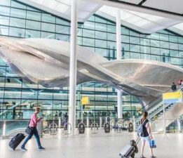 Londra hava sahası teknik arıza sebebiyle kapatıldı
