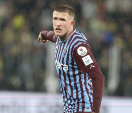 Lundstram kamptan ayrıldı