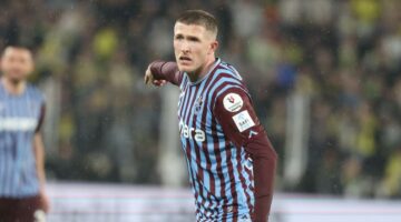 Lundstram kamptan ayrıldı