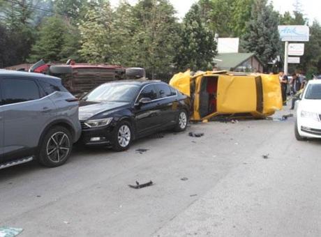 Makas atan ehliyetsiz sürücü ortalığı savaş alanına çevirdi