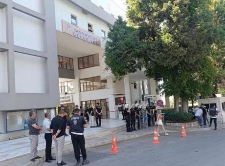 Manavgat Belediyesine düzenlenen rüşvet operasyonunda 6 kişi tutuklandı