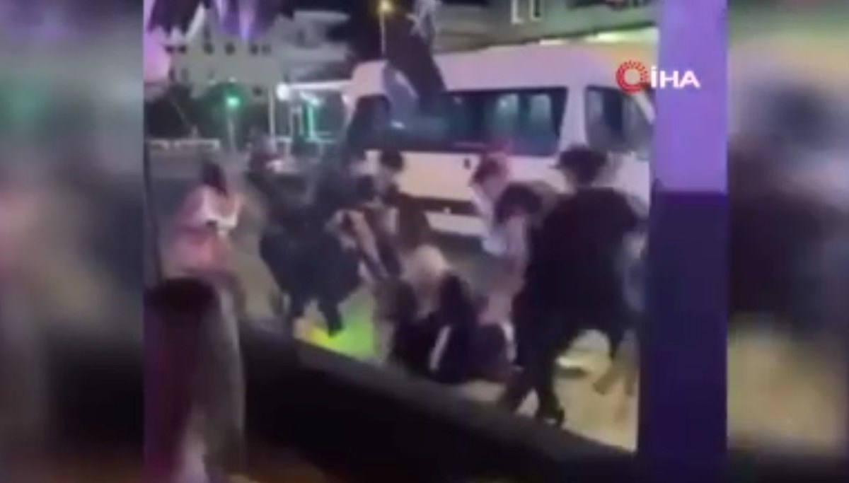 Marmaris’te turistleri pencereden atlayıp yerde tekmelediler