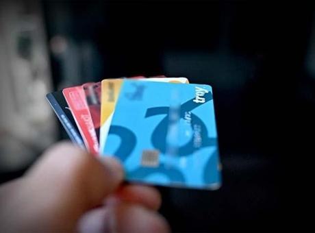 Merkez Bankası’ndan yeni adım! kredi kartı faiz oranları düşürüldü