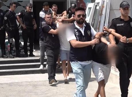 Mersin’de anne ve kızının silahla öldürülmesine ilişkin 2 tutuklama