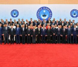 MHP Genel Başkanı Devlet Bahçeli, Kamu-Sen yönetimiyle bir araya geldi