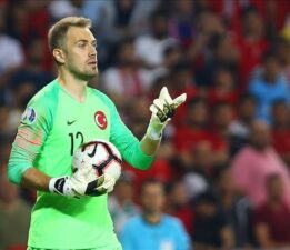 Milli kaleci Mert Günok futbolu bırakacağı yaşı açıkladı