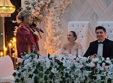 Nikah memuru olarak karşısına çıktı! ‘Ağlarsam kusura bakmayın’