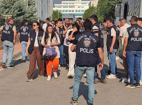 Sahte eskort tuzağına ikinci kez düştüler! Vurgunun miktarı dudak uçuklattı