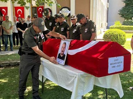 Şehit dozer operatörü İbrahim Demir’e tören