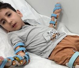 Sivrisinek ısırığı yatağa bağımlı hale getirmişti! 8 yaşındaki Mehmet Emir için umut