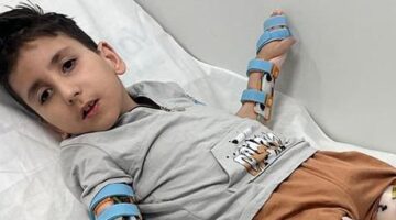 Sivrisinek ısırığı yatağa bağımlı hale getirmişti! 8 yaşındaki Mehmet Emir için umut