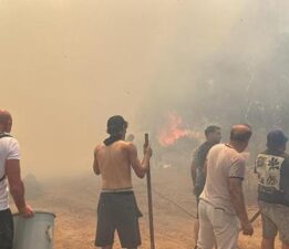 Son dakika: Antalya’da orman yangını! Turistler alevlere müdahale etti