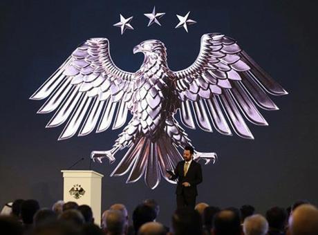 SON DAKİKA: SURİYE ‘ALTIN AKBABAYI’ TÖRENLE TANITTI: ‘YENİ BİR DÖNEM BAŞLADI’