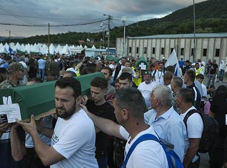 Srebrenitsa Soykırımı’nın 30. yıl dönümü: Bugün 7 cenaze toprağa verilecek