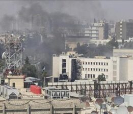 Suriye ordusu Süveyda kentindeki güçlerini çekiyor