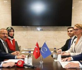 TBMM Başkanı Numan Kurtulmuş, AKPM Başkanı Rousopoulos ile bir araya geldi