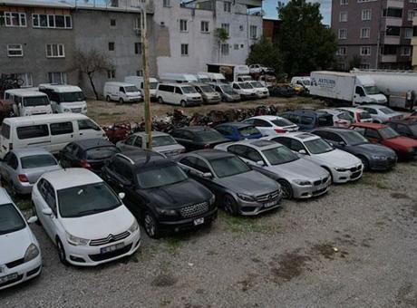Trafikten men edilen araçlar için yeni karar! 6 ay içinde alınmazsa devlet satışa çıkaracak