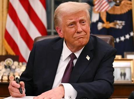 TRUMP DÜĞMEYE BASTI: AB VE MEKSİKAYA’YA EK GÜMRÜK VERGİSİ YOLDA!