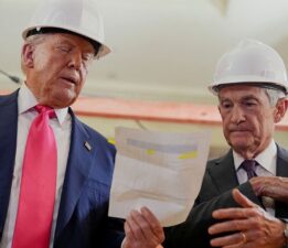 Trump ve Powell canlı yayında atıştı