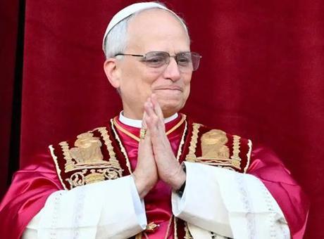 Vatikan’ın kapısını kapattı, tatile çıktı: Yeni Papa, tarihte bir ilke imza attı!