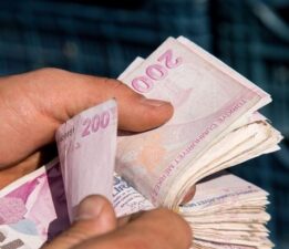 Yaşlı ve engelli aylıkları hesaplara geçiyor