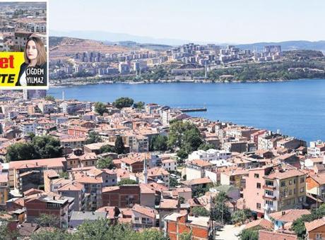 Yeni Gemlik yamaca kurulacak! 10 bin bina hasarlı, 60 bin kişi tehlikede