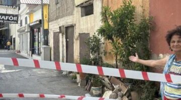 Yol çöktü, evler yıkılmak üzere! Bir ilçe korku dolu günler yaşıyor