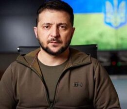 Zelenskiy: Rusya 30’dan fazla füze ve 300’ün üzerinde İHA ile saldırdı!