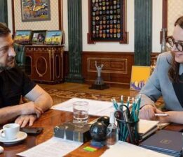 Zelenskiy’den kabinede sürpriz değişiklik: Trump ile anlaşan isim başbakan oluyor!